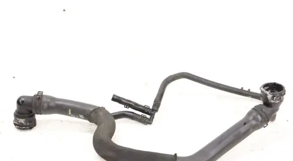 Engine coolant pipe/hose