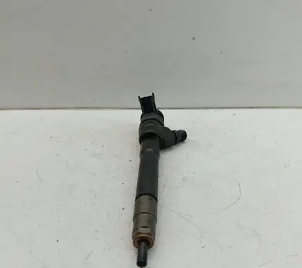 Nissan X-Trail T32 Fuel injector 0445110546