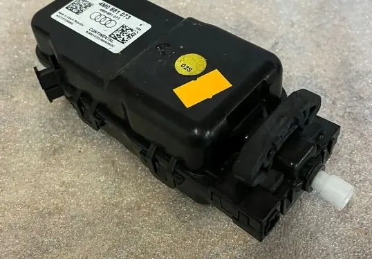 Audi Q7 4M Seat adjustment motor 4M0881073 4M0881073A