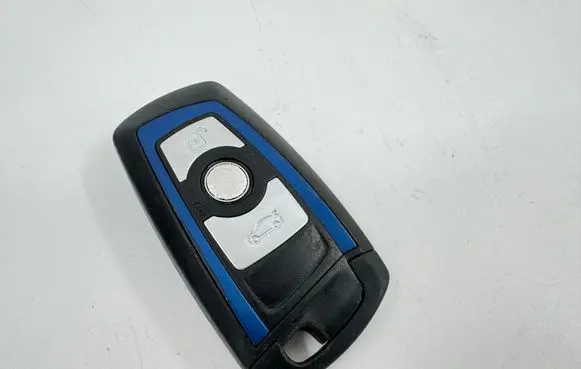 BMW 1 F20 F21 Ignition key/card 8053870