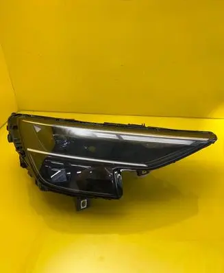 Audi Q8 Headlight/headlamp 4M8941012