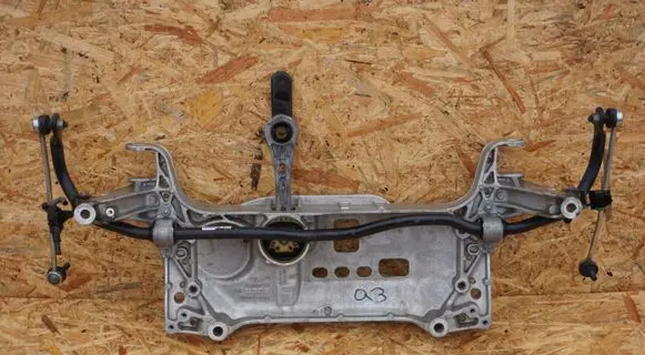 Audi RSQ3 Engine mounting bracket 