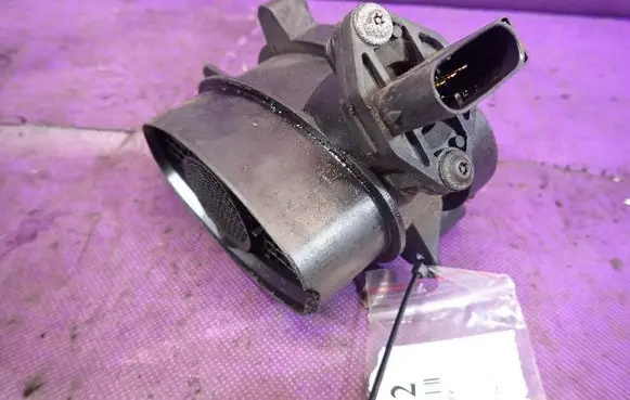 BMW 5 E39 Mass air flow meter 0928400488