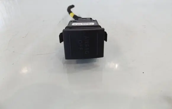 Volkswagen Polo IV 9N3 Passenger airbag on/off switch 6Q099235B