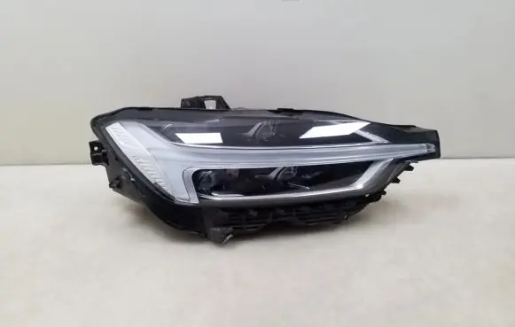 Volvo XC60 Headlight/headlamp 32133549