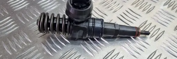Ford Galaxy Fuel injector 038130073AK 0414720038
