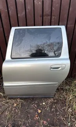 Volvo V70 Rear door 