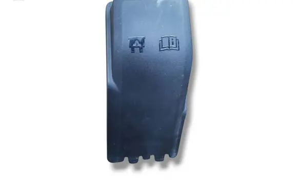 Volvo V60 Fuse box cover 30644652