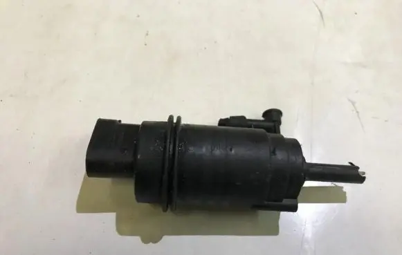 Renault Master II Windscreen/windshield washer pump 7700802336