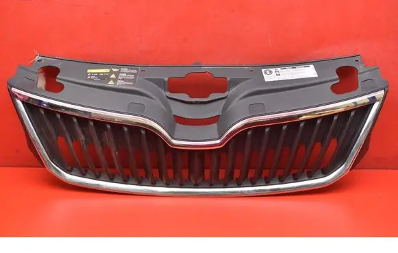 Skoda Rapid (NH) Front grill 5JA853668