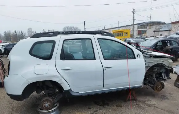 Dacia Duster Front quarter panel 