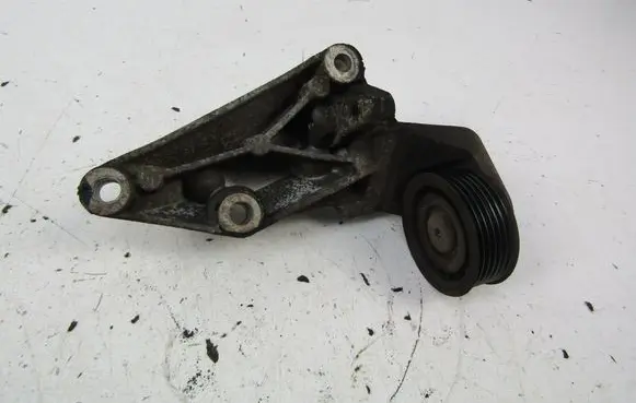 Ford Mondeo Mk III Engine mounting bracket XS7E10039BA