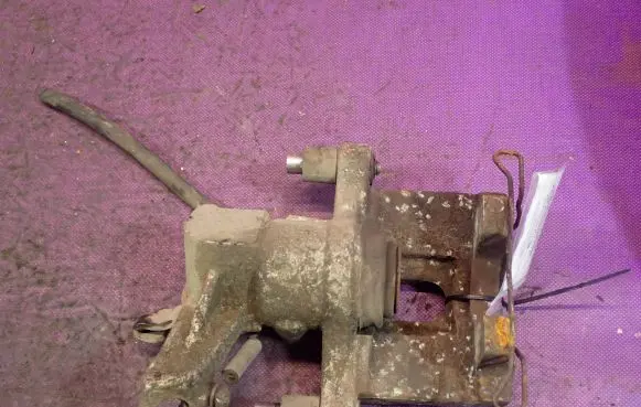 Opel Vectra C Rear brake caliper