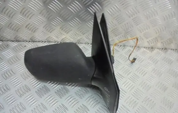 Toyota Yaris Front door electric wing mirror 