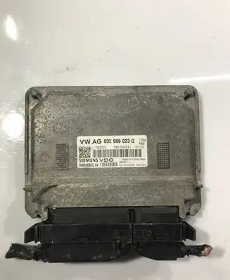 Skoda Fabia Mk2 (5J) Engine control unit/module 03E906023Q 5WP40853