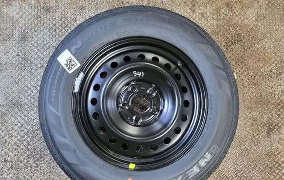 Jeep Grand Cherokee WL R18 spare wheel 04755313AA