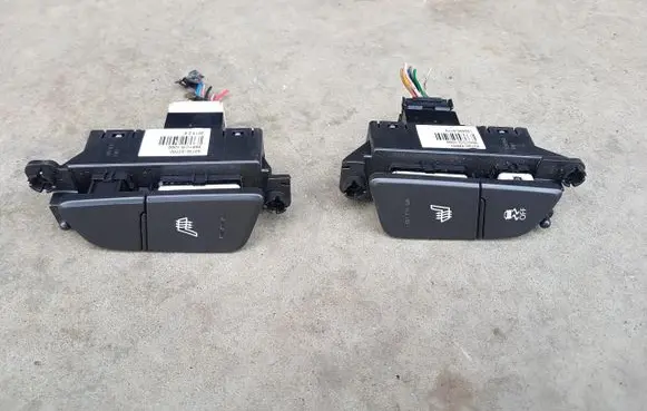 Hyundai i40 Seat control switch 