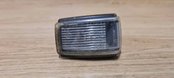 Volvo 850 Front fender indicator light 0142631