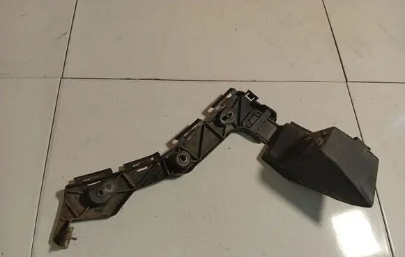 Ford C-MAX II Rear bumper mounting bracket AM51R17E850A