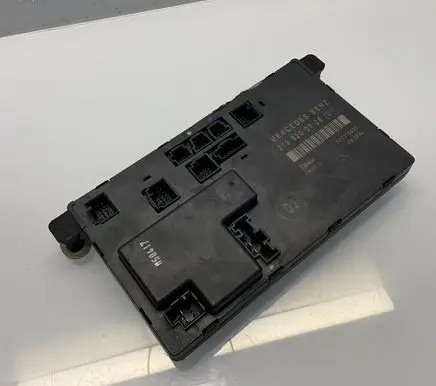 Mercedes-Benz CLS C219 Door control unit/module 2198200726 00005030 A2198200726