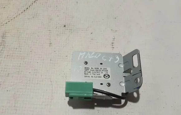 Mazda CX-3 Aerial GPS antenna D09H66DY0