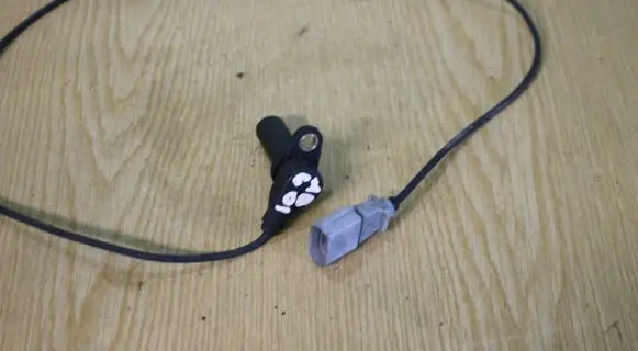Audi A4 S4 B6 8E 8H Crankshaft position sensor 038907319E