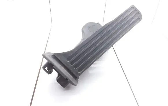 Volkswagen PASSAT B6 Accelerator throttle pedal 01094602