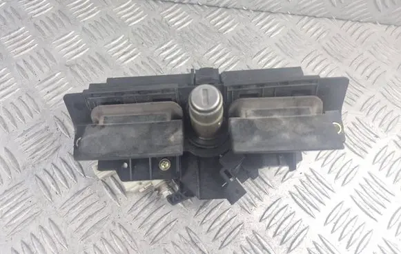 Audi A6 S6 C5 4B Tailgate/trunk/boot exterior handle 4B0827565H 8D9827565H