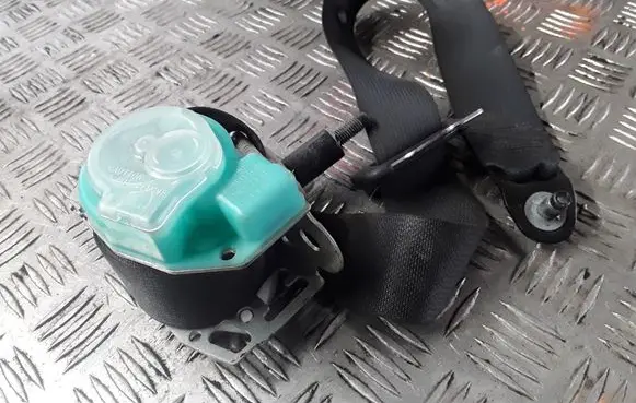 Nissan Note (E11) Rear seatbelt 501XC6L2EQ ADC7610