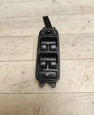 Volvo V50 Electric window control switch 31264913