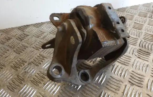 Mazda CX-7 Gearbox mount