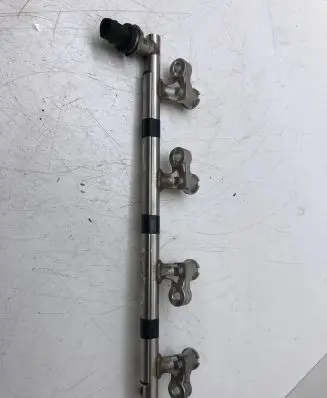 Mazda CX-5 II Fuel main line pipe PE2713150 261545155