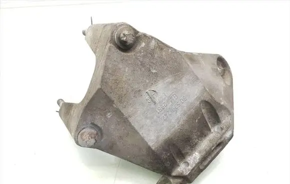 Opel Astra H Engine mounting bracket 90539247