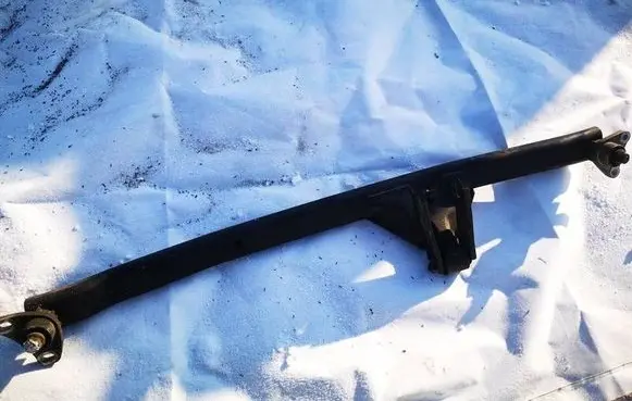 Volvo S60 Engine mount bracket 