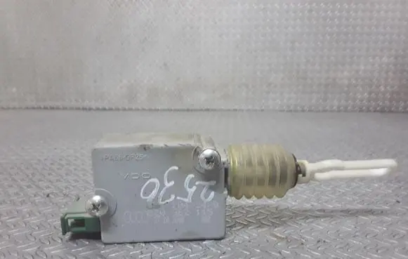 Audi A2 Central locking motor 8Z0962115