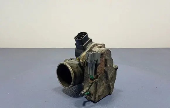 Toyota Avensis Verso Throttle body valve 8967221020