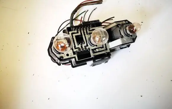 Volkswagen PASSAT B4 Tail light bulb cover holder 3a9945257