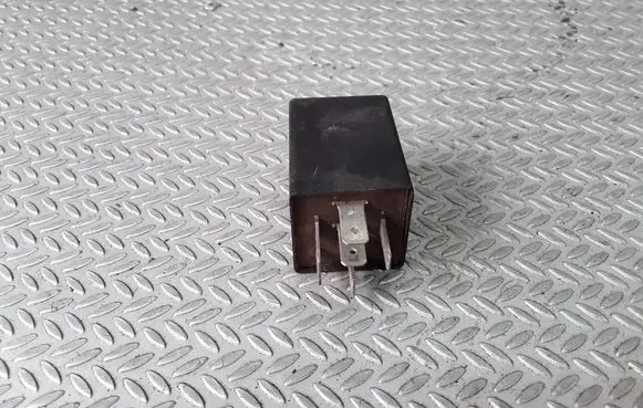 Audi 80 90 B3 Window wiper relay 431955531 229 5WK1637