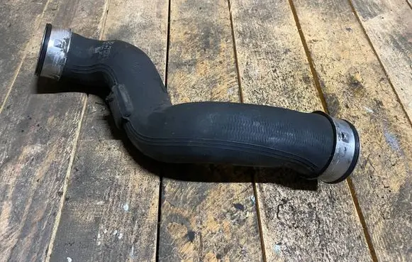 Mercedes-Benz C W203 Intercooler hose/pipe A2035282082 2035282082