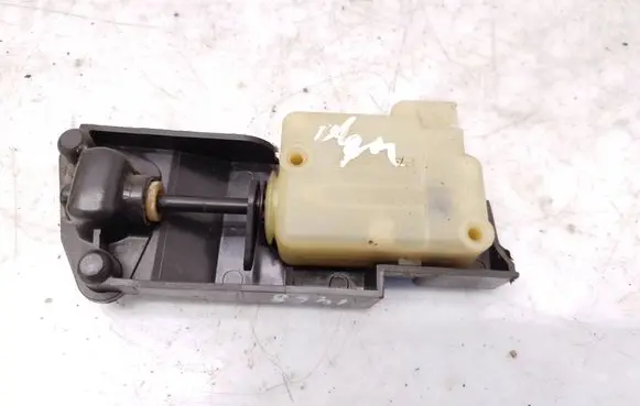 Volvo S60 Fuel tank cap lock motor 9483311 3606