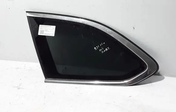 BMW 5 G30 G31 Rear side window 7387467