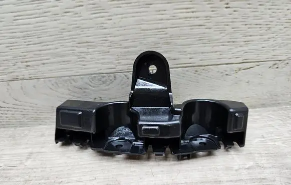 Renault Captur II Front bumper mounting bracket 622237745R