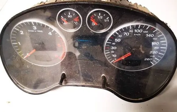 Audi A3 S3 8P Speedometer (instrument cluster) 8p0920930f
