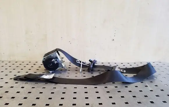 Ford Kuga I Front seatbelt 8V41S61294