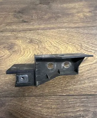 Headlight/headlamp mounting bracket