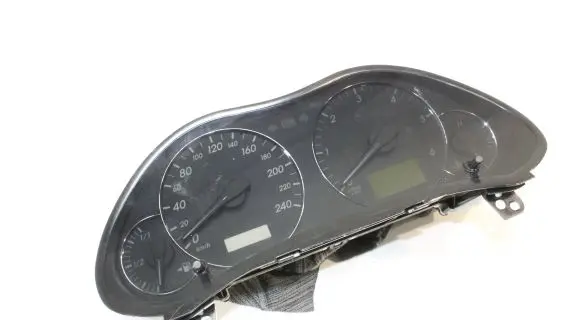 Toyota Avensis T250 Speedometer (instrument cluster) 8380005C00