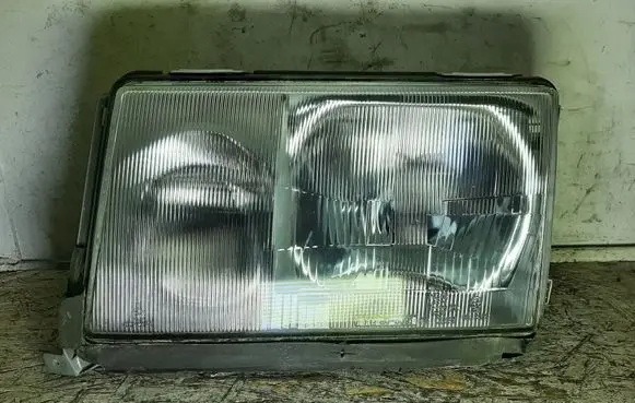 Mercedes-Benz E W124 Headlight/headlamp 203091B