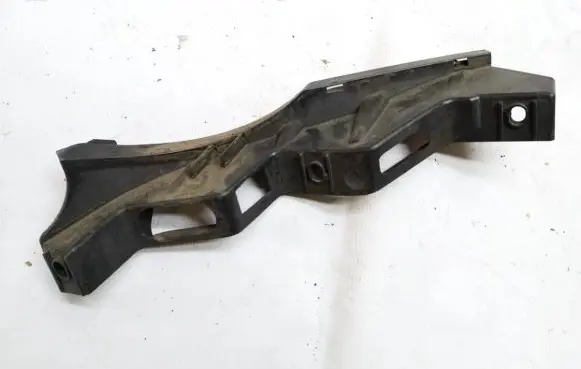 Volkswagen PASSAT B6 Front bumper mounting bracket 3c0807889