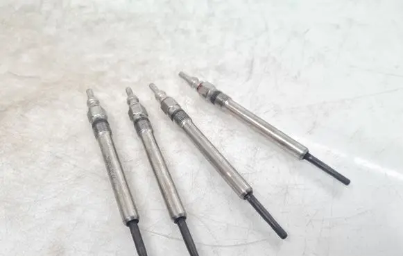 Skoda Superb B6 (3T) Glow plug 03L963319A