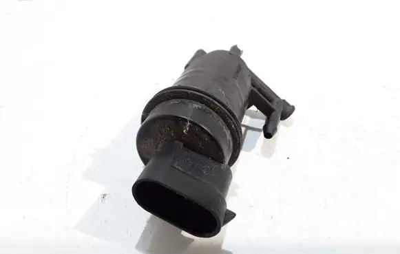Renault Megane I Windscreen/windshield washer pump